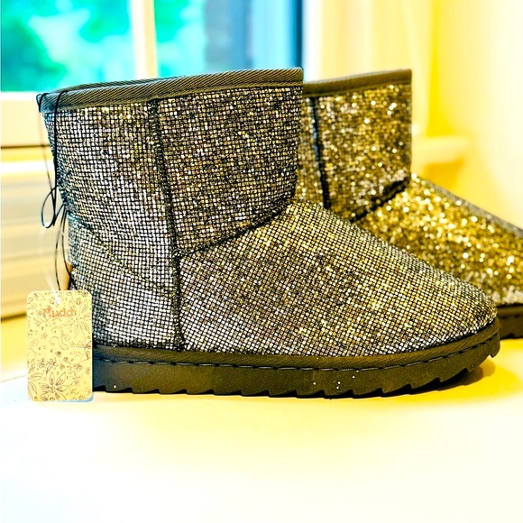 MUDD Glitter SPARKLING WOMEN’S BOOTS Winter Shoes Size 8 NWT lightweight - Picture 1 of 6